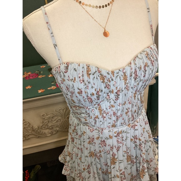 Lulus Floral Maxi Dress Womens Small Blue NWT Tiered Pleated Ruffle Romantic - Picture 2 of 6